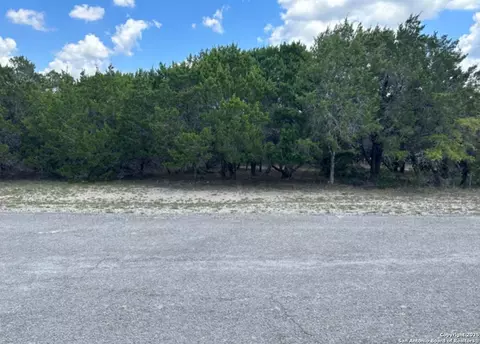 lot Apt 70 Forest Oaks, Lakehills, TX 78063