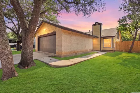 8012 Laurel Bnd, San Antonio, TX 78250