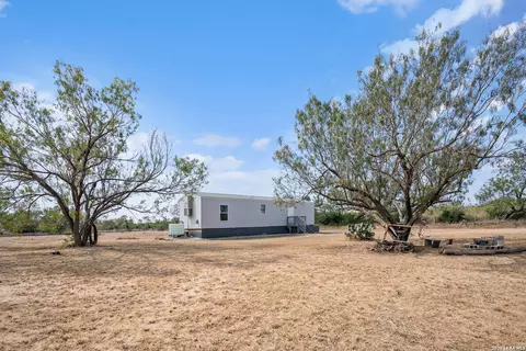 545 County Road 741, Yancey, TX 78886