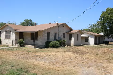 901 Houston, Castroville, TX 78009