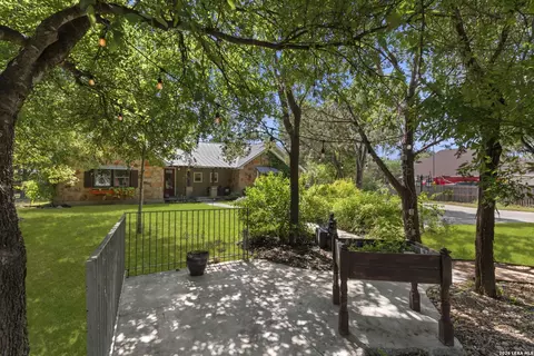 11154 Moorway, Helotes, TX 78023