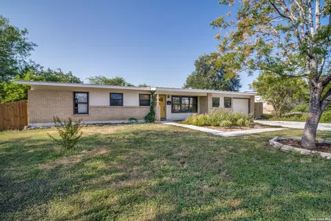 218 Sprucewood Ln, San Antonio, TX 78216