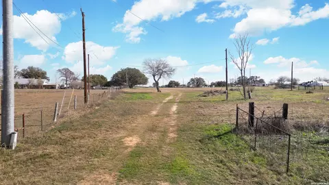 5813 S Loop 1604 W, Von Ormy, TX 78073 photo 5
