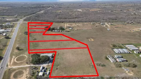 5813 S Loop 1604 W, Von Ormy, TX 78073 photo 2