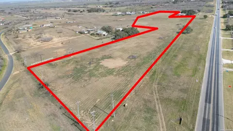 5813 S Loop 1604 W, Von Ormy, TX 78073 photo 3