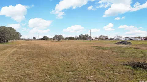 5813 S Loop 1604 W, Von Ormy, TX 78073 photo 6