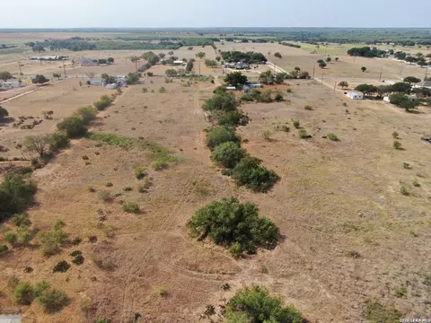 1309 Fm 2790, Lytle, TX 78052 photo 4