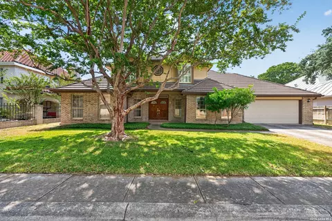 84 Granburg Cir, San Antonio, TX 78218