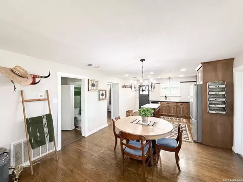 Dining - 901 Zig Zag Ave, Devine, TX 78016 photo 1 of 1
