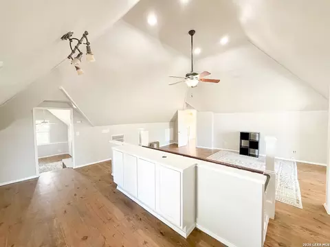 Living - 901 Zig Zag Ave, Devine, TX 78016 photo 4 of 4