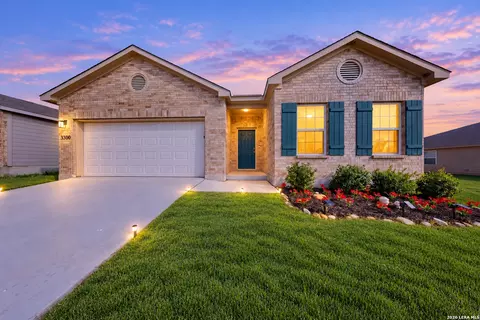 3300 Ridge Pl, Seguin, TX 78155