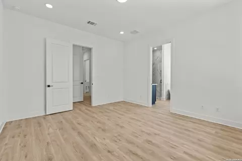 Bedroom - 3515 County Road 676, Devine, TX 78016 photo 2 of 4