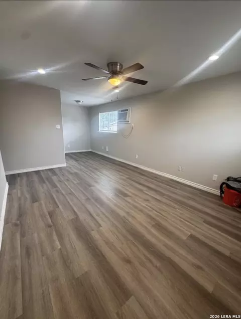 7110 Glen Ter, San Antonio, TX 78239