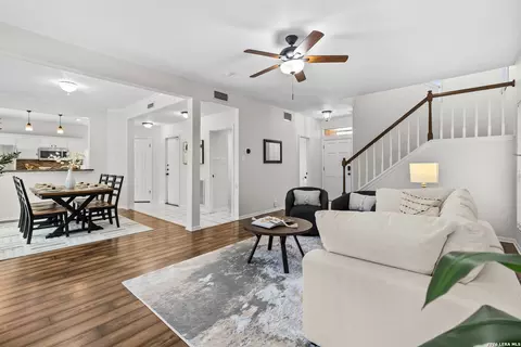 14235 Red Maple Wood, San Antonio, TX 78249