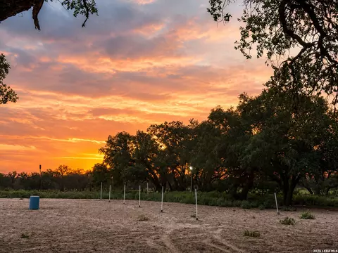 490 Hernandez, Poteet, TX 78065