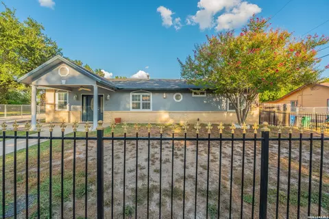 8206 Forsen Dr, San Antonio, TX 78224
