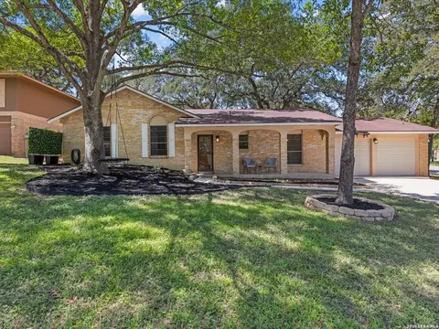102 Mossridge, Universal City, TX 78148