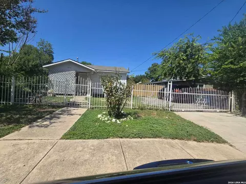 223 Prosperity Dr, San Antonio, TX 78237