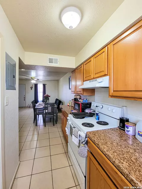 Kitchen - 1491 Katy Dr, Eagle Pass, TX 78852 photo 2 of 4