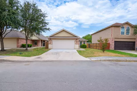 6911 Heathers Way, San Antonio, TX 78227