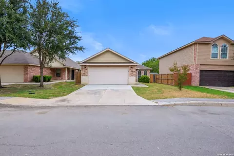 6911 Heathers Way, San Antonio, TX 78227