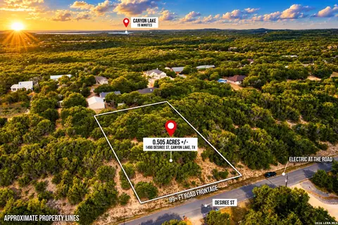 1490 Desiree St, Canyon Lake, TX 78133