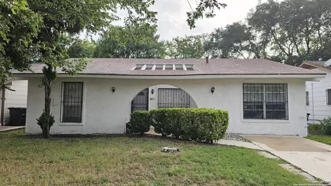 911 Spring Park St, San Antonio, TX 78227