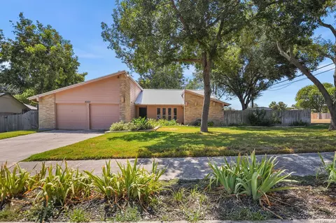 6002 Creekway, San Antonio, TX 78247