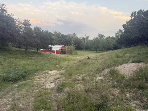 170 Old Medina, Bandera, TX 78003