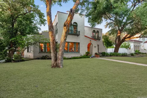339 W Hollywood Ave, San Antonio, TX 78212