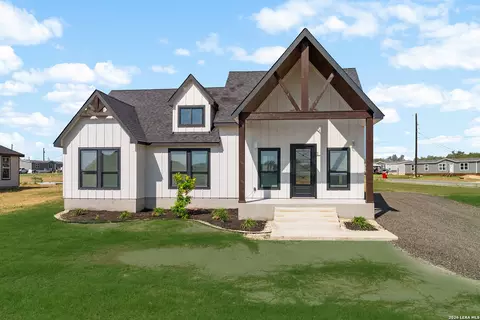 16911 Rancho Escondido, Atascosa, TX 78002