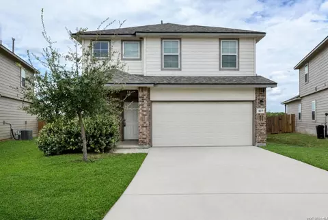 469 Middle Green Loop, Floresville, TX 78114
