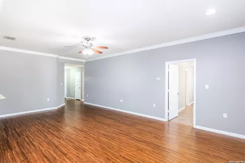 Living - 186 Talon, Luling, TX 78648 photo 3 of 5