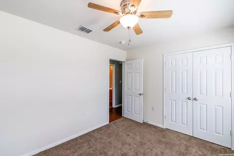 Bedroom - 186 Talon, Luling, TX 78648 photo 3 of 5