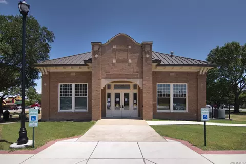 Exterior - 235 Howard Dr, Maxwell, TX 78656 photo 5 of 10