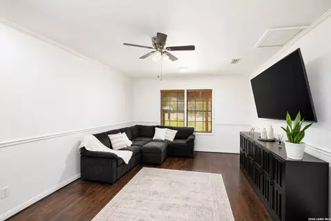 Living - 140 Hillcrest, Luling, TX 78648 photo 3 of 3