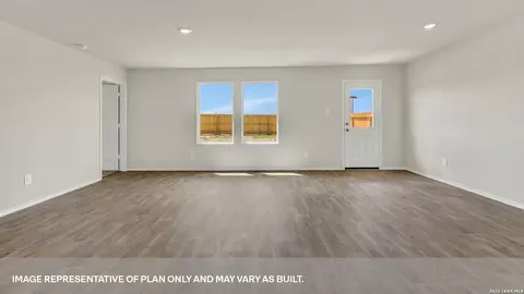 Living - 302 Windflower Cv, Luling, TX 78648 photo 1 of 3