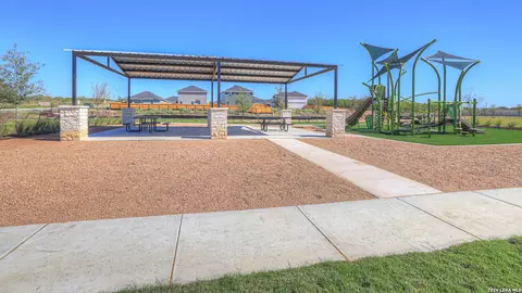 View/Area - 302 Windflower Cv, Luling, TX 78648 photo 2 of 5
