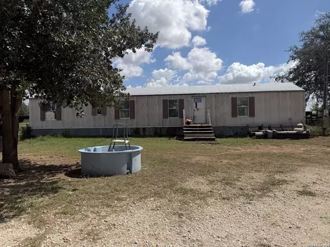 138 Terrace Hl, Floresville, TX 78114