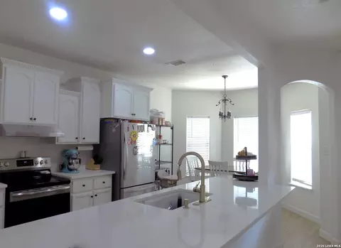 Kitchen - 2982 Superior Dr, Eagle Pass, TX 78852 photo 2 of 3