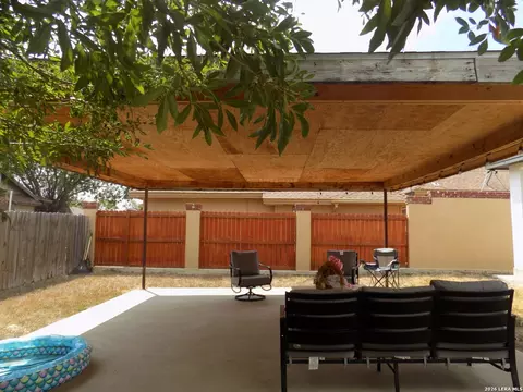 Exterior - 2982 Superior Dr, Eagle Pass, TX 78852 photo 3 of 5
