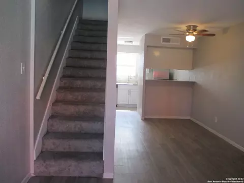 3243 Nacogdoches Rd #1306, San Antonio, TX 78217