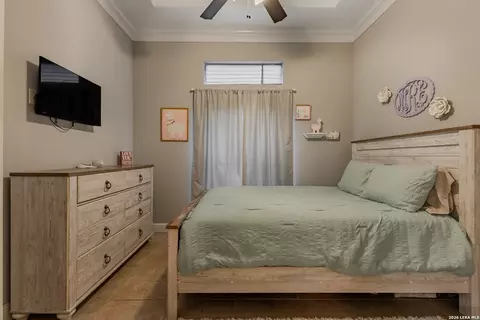 Bedroom - 2740 Oak Manor Dr, Eagle Pass, TX 78852 photo 6 of 8
