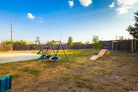Other - 2740 Oak Manor Dr, Eagle Pass, TX 78852 photo 10 of 11