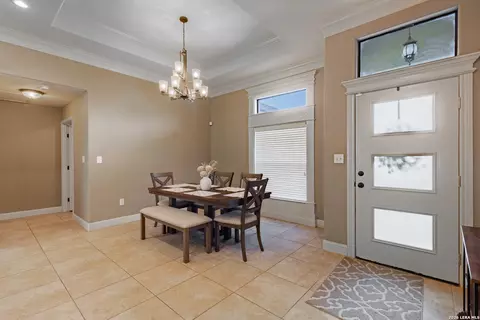 Entry Way - 2740 Oak Manor Dr, Eagle Pass, TX 78852 photo 1 of 3
