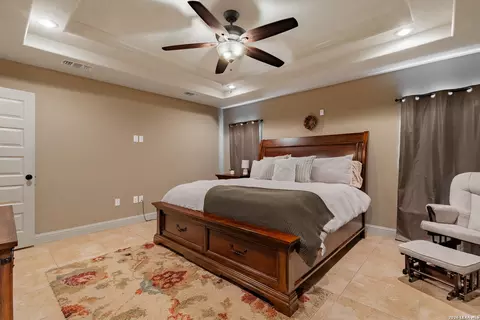 Bedroom - 2740 Oak Manor Dr, Eagle Pass, TX 78852 photo 2 of 8
