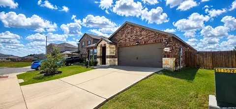 6447 Aj Ln, San Antonio, TX 78252