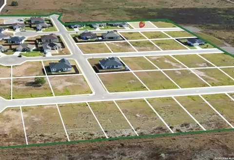 125 Growers Ave, Poteet, TX 78065