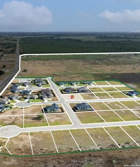 117 Troubadour Ln, Poteet, TX 78065