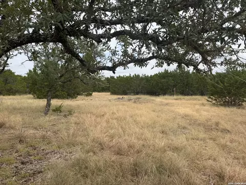 176 Private Road 1506, Bandera, TX 78003